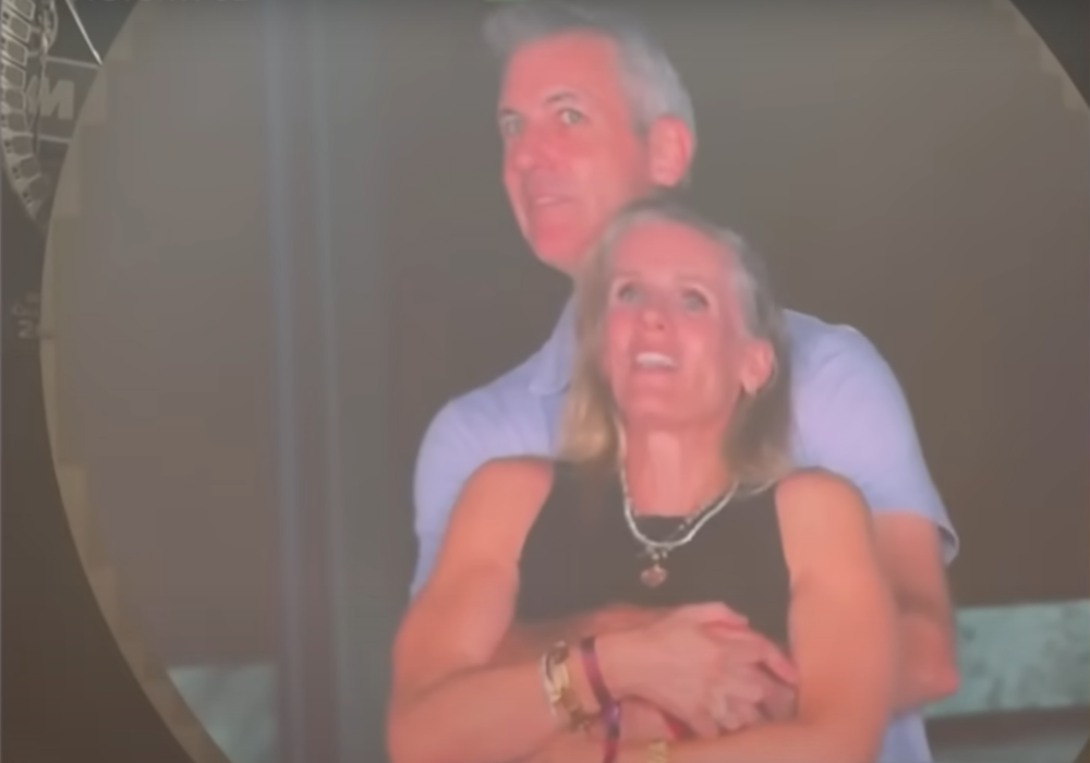 Coldplay catches cheating CEO on Kiss cam
